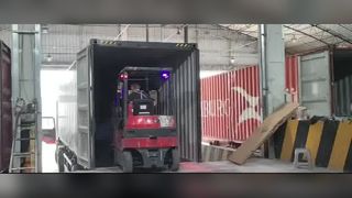 Imballaggio e carico professionali per consegne sicure in tutto il mondo